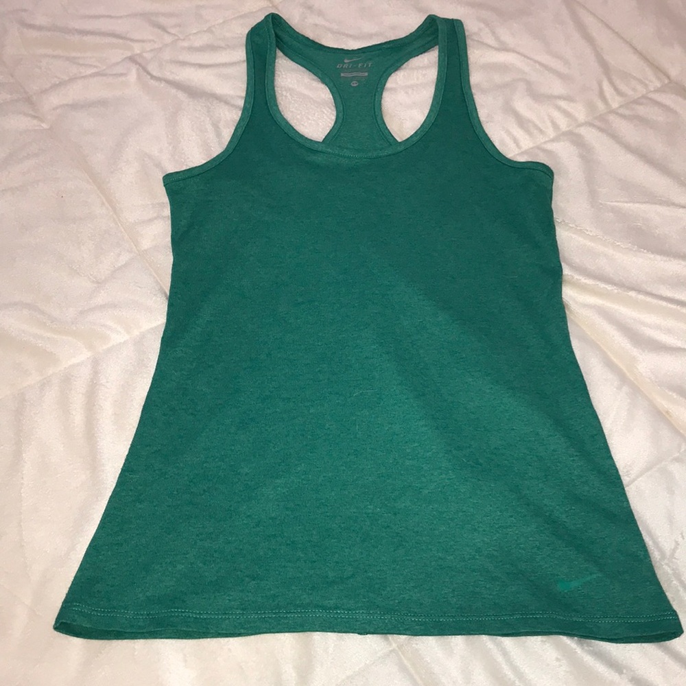 Nike tank SIZE: XS